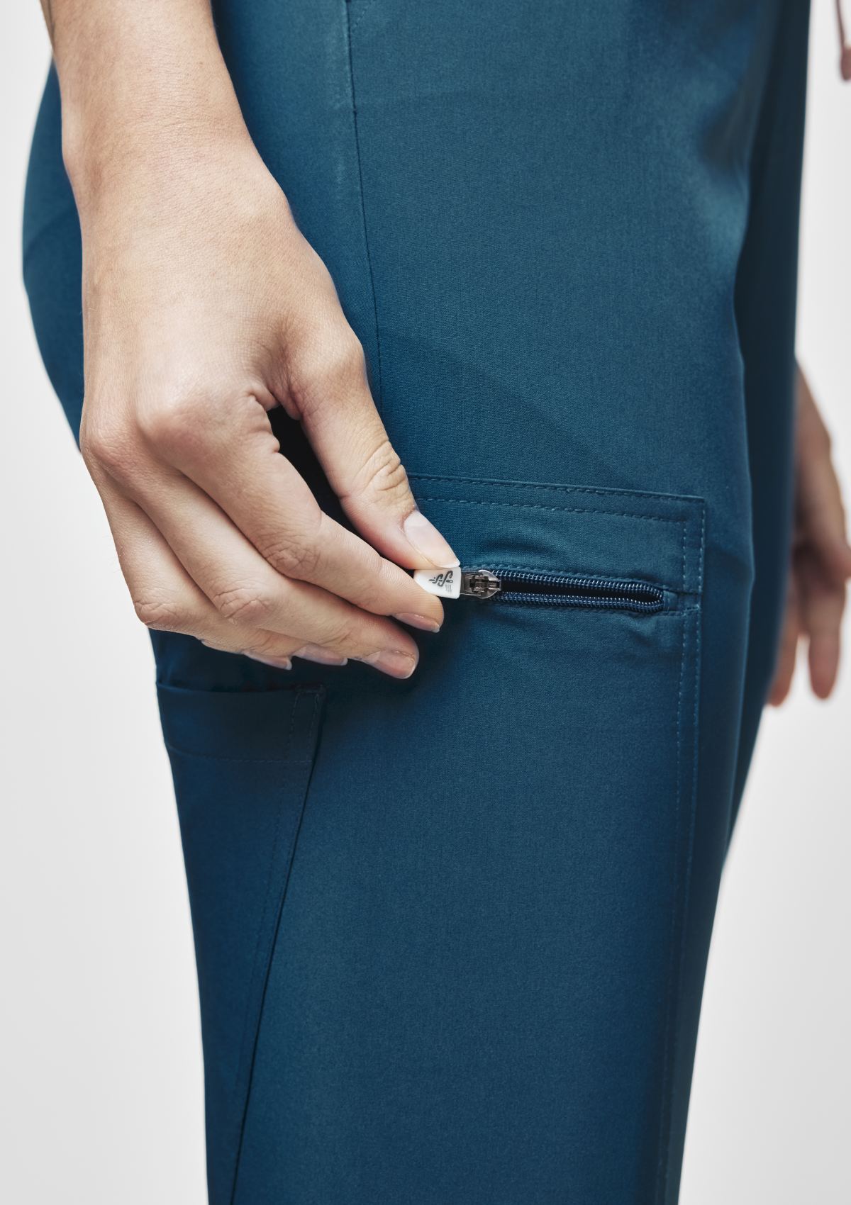 Tapered MoveTech® Scrub Pants - Women / Pacific Tide