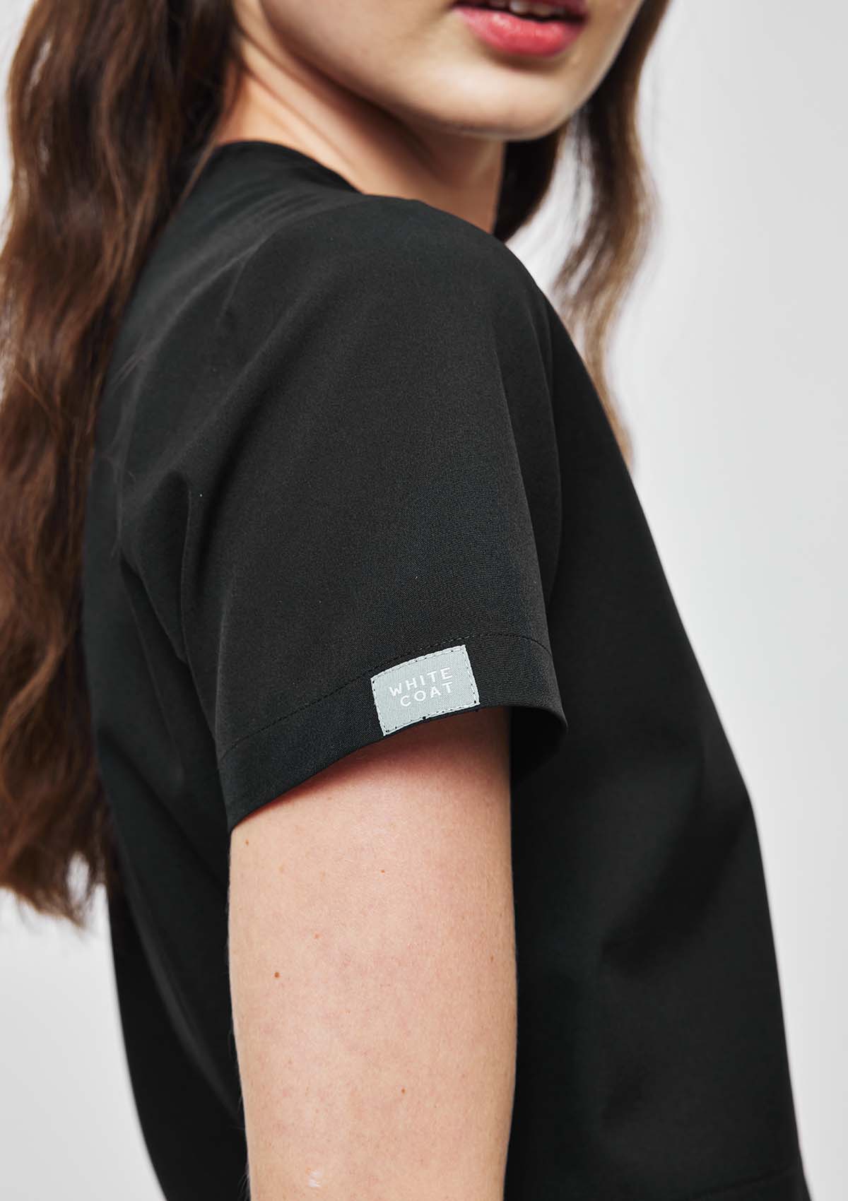 4-Pocket MoveTech® Scrub Top - Women / So Black