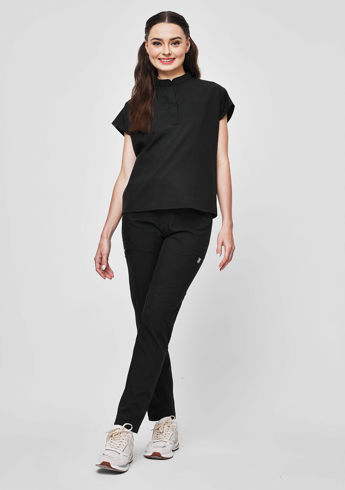 Tapered MoveTech® Scrub Pants - Women / So Black