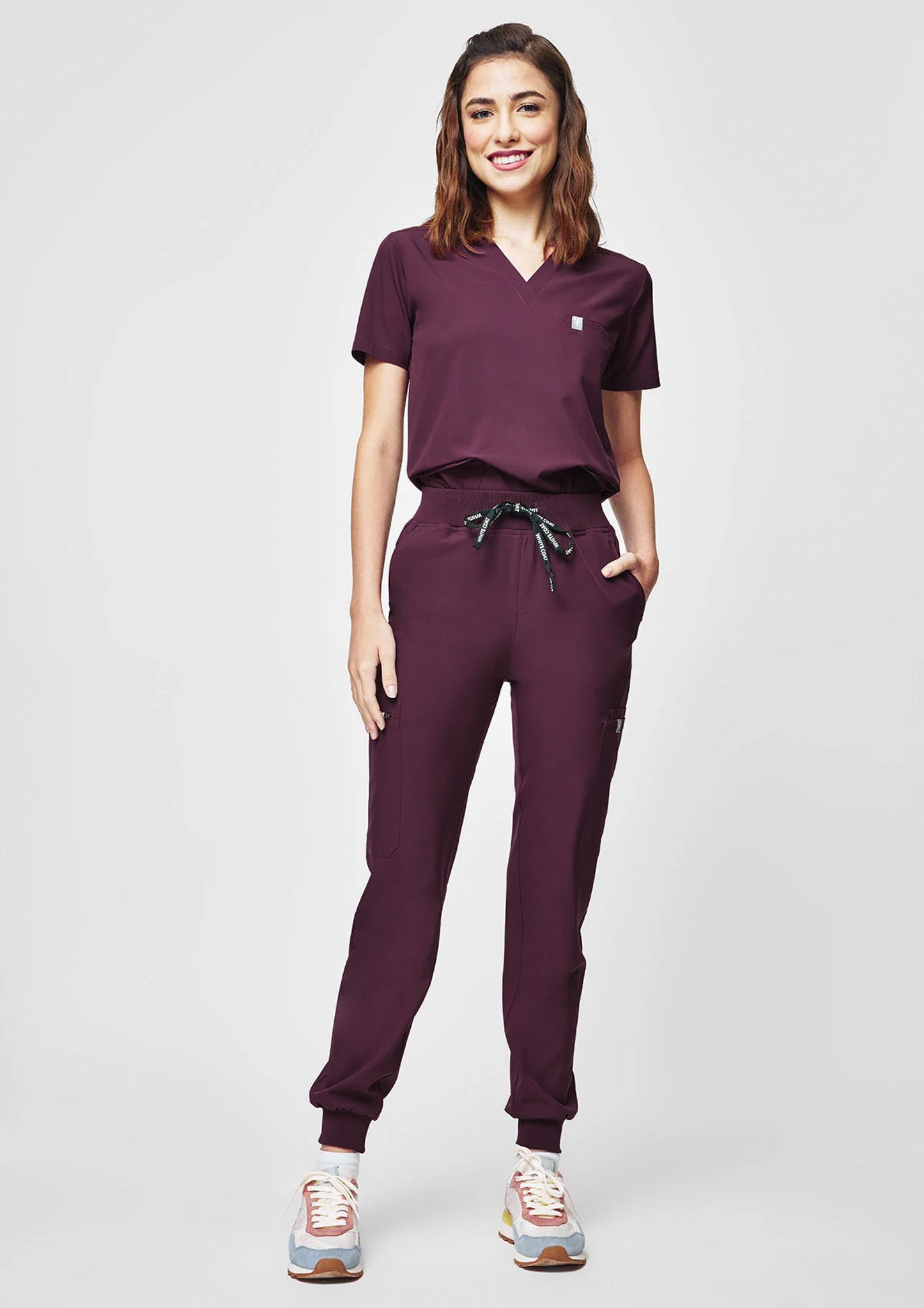 Jogger MoveTech® Scrub Pants - Women / Merlot